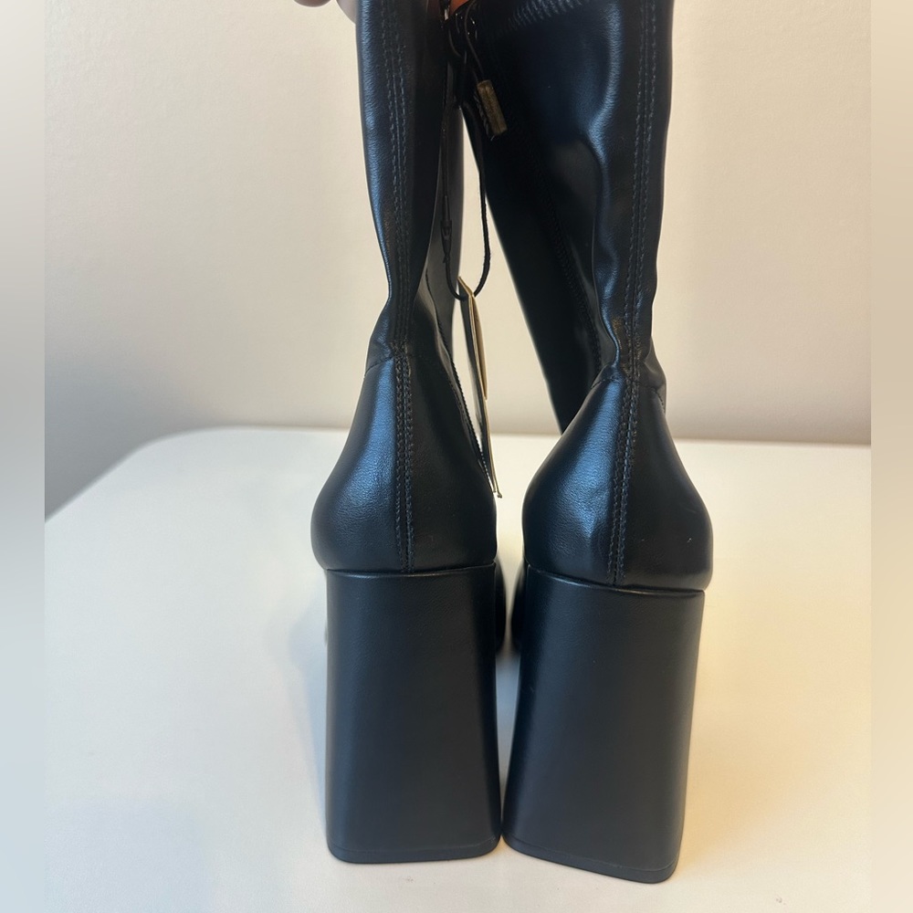 Zara Black Leather Pointed Toe Heeled Boots - Picture 2 of 3